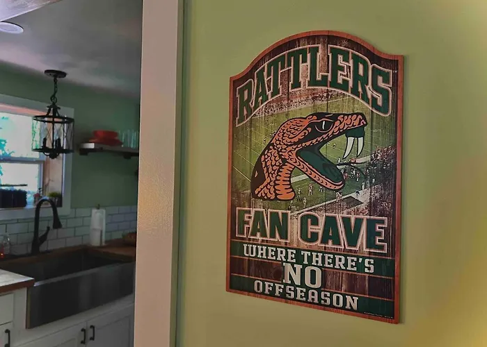 Rattlers Retreat, 2 Bedroom At Famu Сasa de vacaciones *